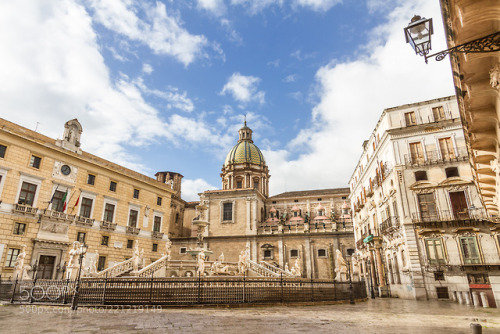 Fontana Pretoria in Palermo, Sicily, Italy by kasto80