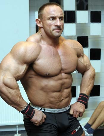 deegle4muscle:  Sexy daddy Radek Slodkiewicz