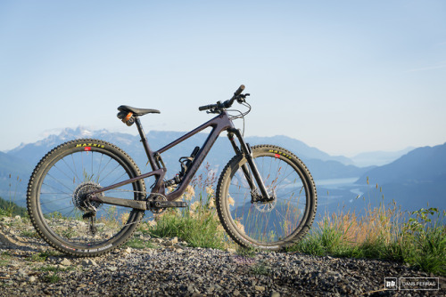 aces5050: (via Review: Santa Cruz’s All-New Tallboy Trail Bike - Pinkbike)