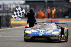 therealcarguys:  Ford GT #68 wins the GTE PRO class at the 2016 24 Hours of Le Mans, 50 years to the day of Ford’s first victory at Le Mans [720x480] - http://amzn.to/1bxGVMr