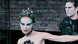 spankjonze:     It’s about a girl who gets turned into a swan and she needs love to break the spell, but her prince falls for the wrong girl so she kills herself.     Black Swan | 2010 | dir. Darren Aronofsky  