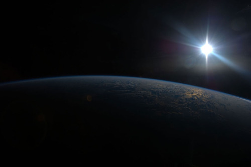 bobbycaputo:  The International Space Station: Expedition 36  Last May, the astronauts aboard the International Space Station (ISS) started Expedition 36, beginning a 166-day mission conducting experiments in microgravity while orbiting the Earth more