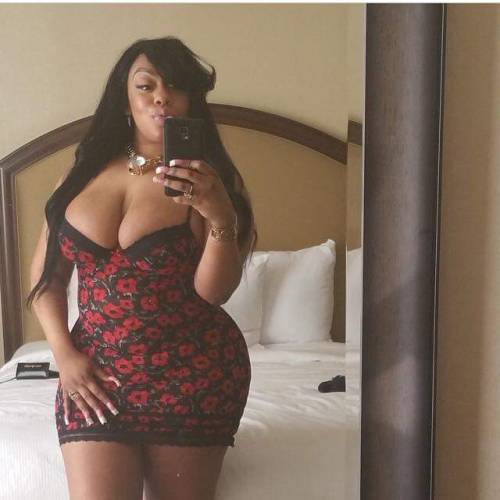 XXX thickerisbetter: photo