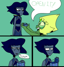 callie-and-marie:  mushroom-cookie-bears:  lapis has no chill  please let this be real i want this situation to happen so much   aww poor peri o no.@slbtumblng