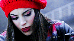 reginaoflocksley:  once upon a time » red &amp; white 