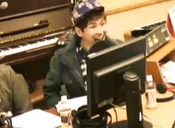 hoyaholic-hopanda:  evolusionize: Myungsoo forgetting his parents are still alive….