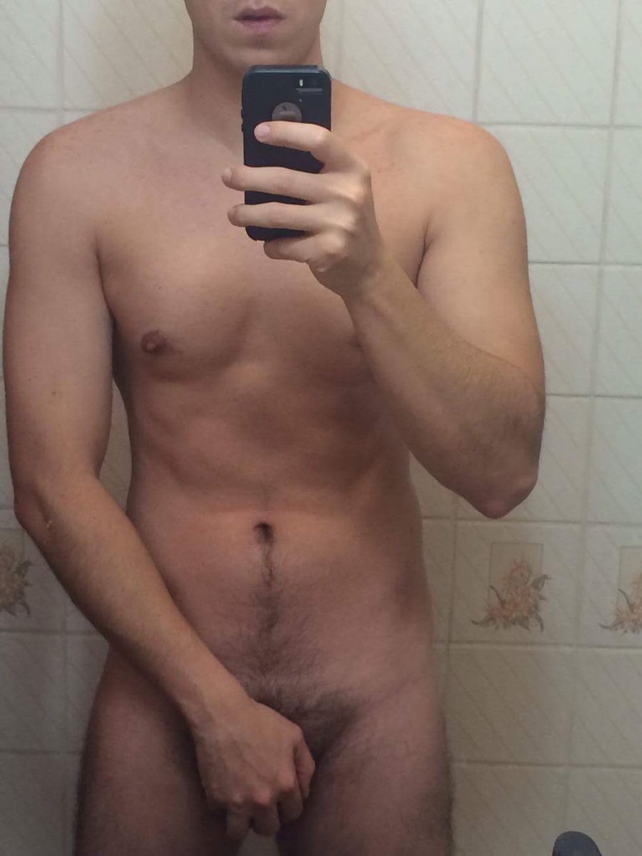 jojutlagay:  Que según es hetero, pero está rico el cabrón.