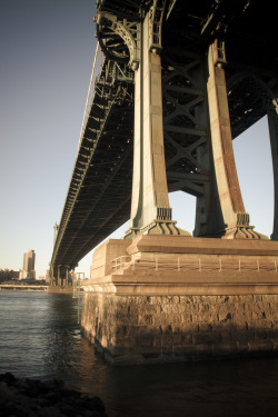 travelthisworld:  Manhattan Bridge. New york City, USA submitted by: romaincarteret, thanks!