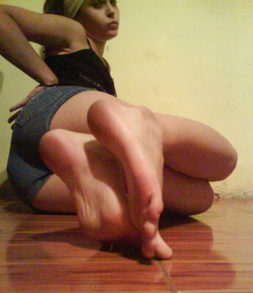 feetblogz: feetarecute: Feet are simply cute feetarecute.tumblr.com/ girly feet series