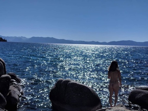 What a #beautiful picture of an #anonymous submitter enjoying some time on Lake Tahoe!  We just love