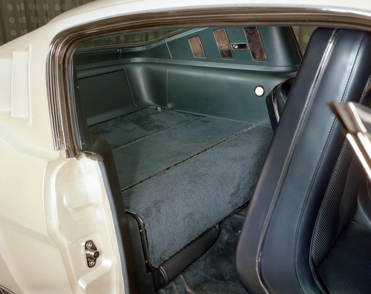 futuramobiles:  1964 Edsel Ford Mustang