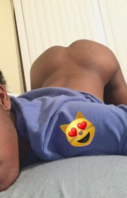 jayyhendrixx:  I want some dick rn😫💦