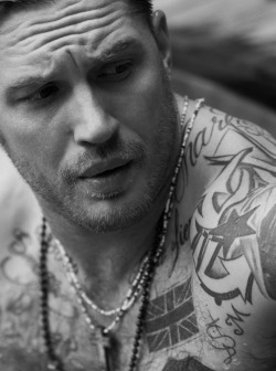    Tom Hardy by Greg Williams 