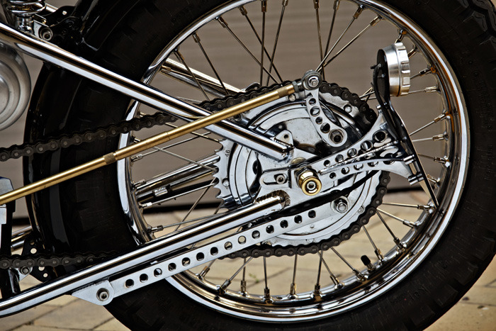 motoblogcl:  Angry Lane’s ’73 Triumph Daytona 