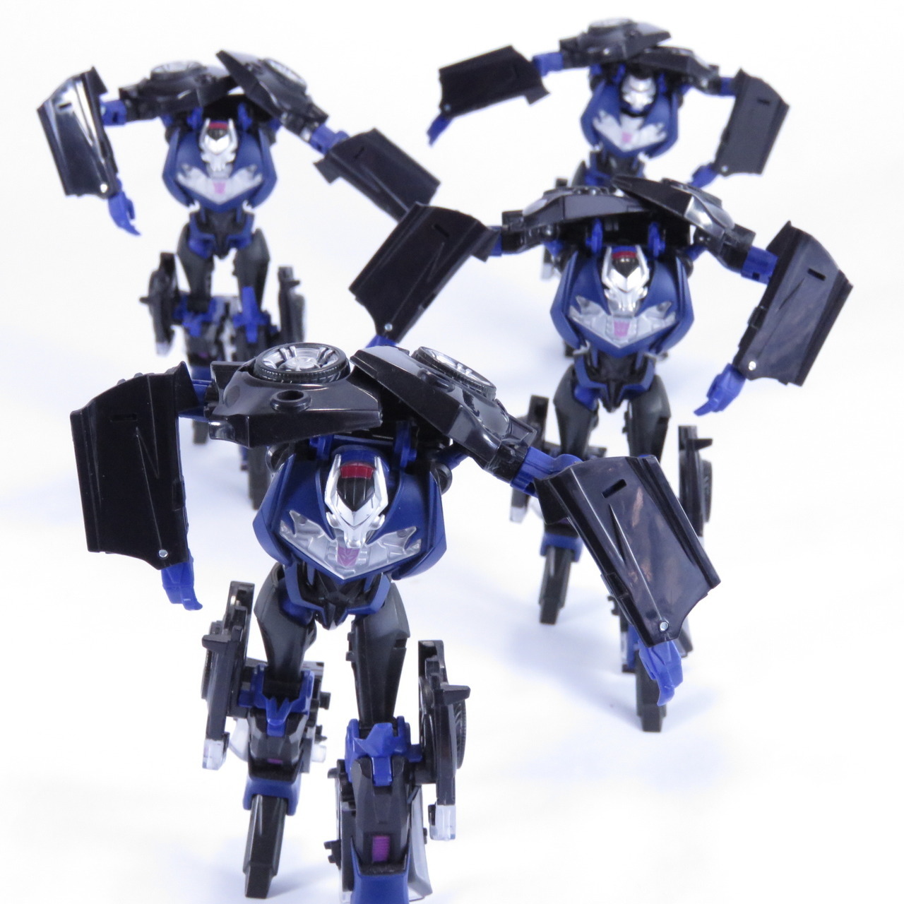 doubledealer93:Transformers prime vehicons. Take on me.