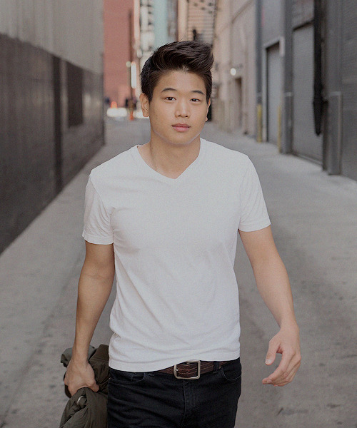 iheartnewt:     Ki Hong Lee By Collin Stark     