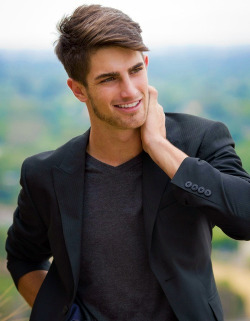 hotsouls:  handsome man!