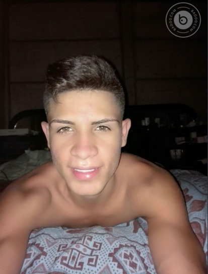 hot4dic2:  homeboy05:  rds2994:  alienmxxx:  Que rico chico alguien sabe su face??