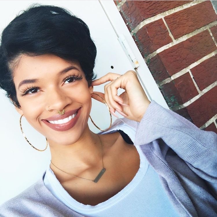 bombshellssonly:  @_gorgeousash 