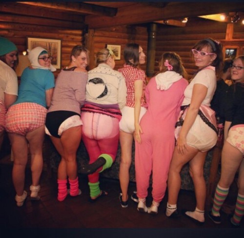 supaberni:  Diaper Under Clothes http://ift.tt/13K5fdd 