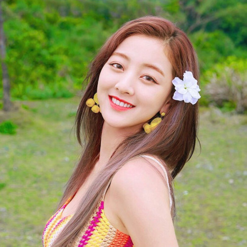 Jihyo: Dance The Night Away
