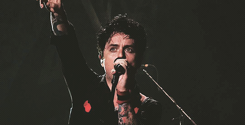 oneokidiot: Billie Joe Armstrong @ Rio de Janeiro, Brazil ★