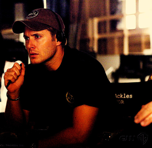 kendaspntwd:jensen ackles + caps