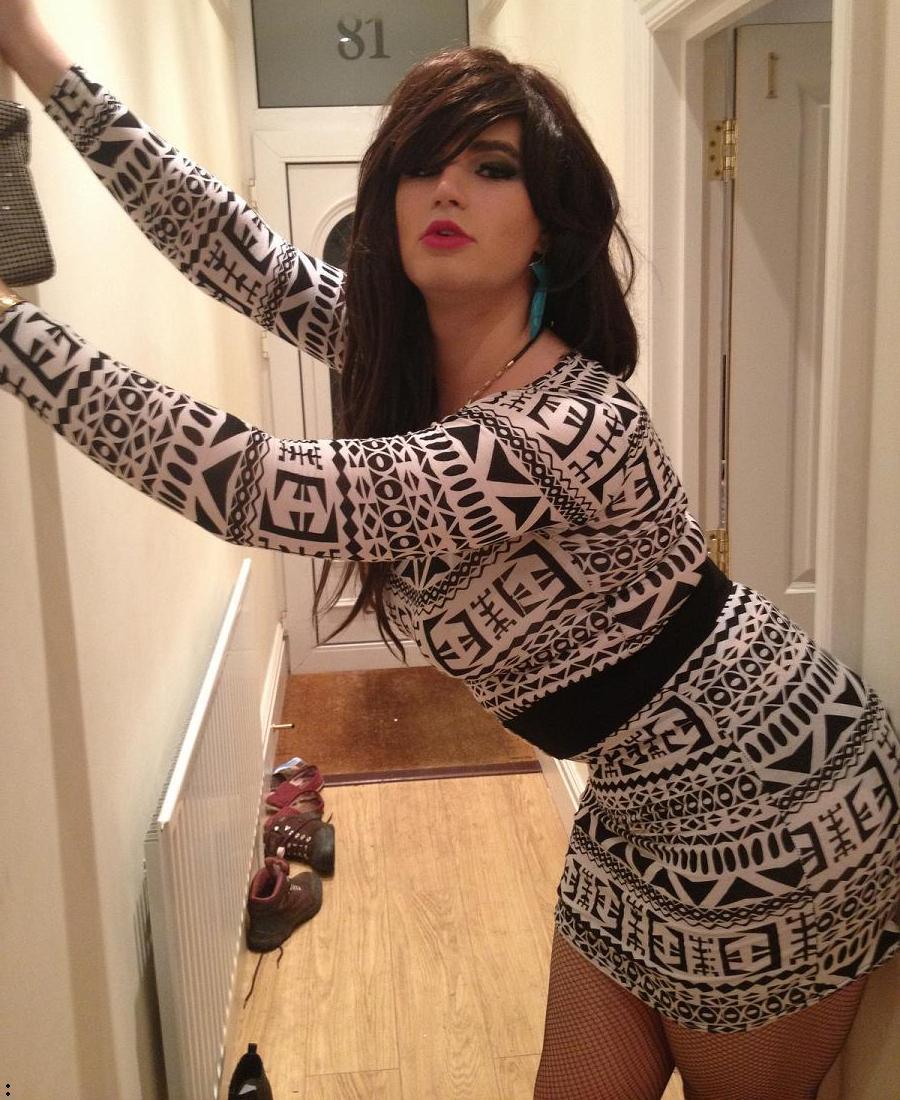 Brunette Crossdresser