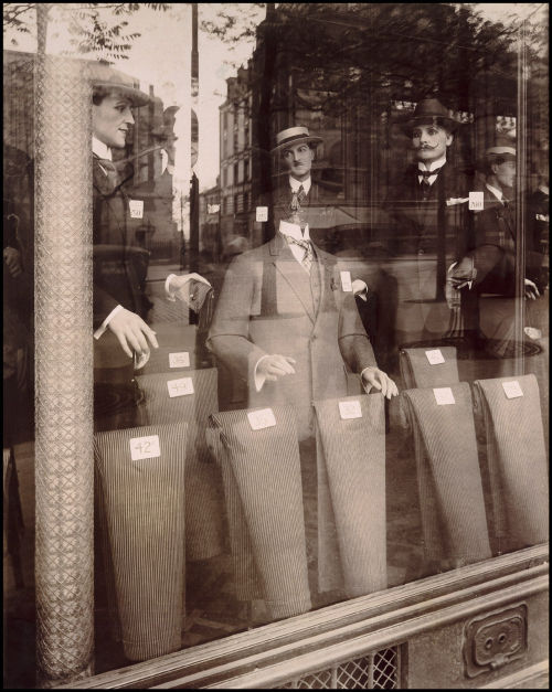 frenchouillarde: Eugène Atget Magasin, Avenue des Gobelins, Paris, 1926
