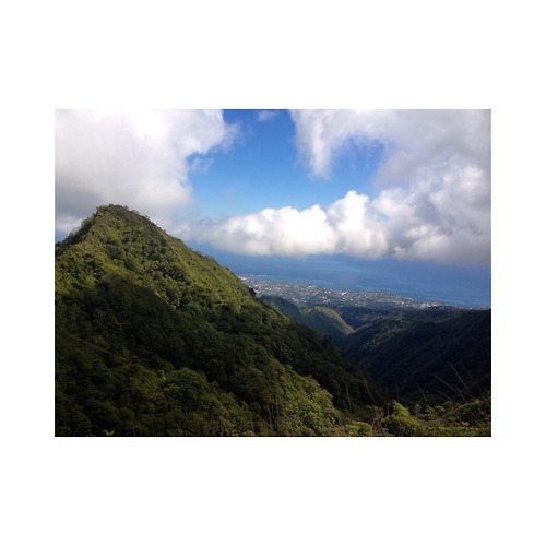 hellotahiti:  Hiking at Aorai. Aorai means “the sky of the world” and look what I capture, clouds ma