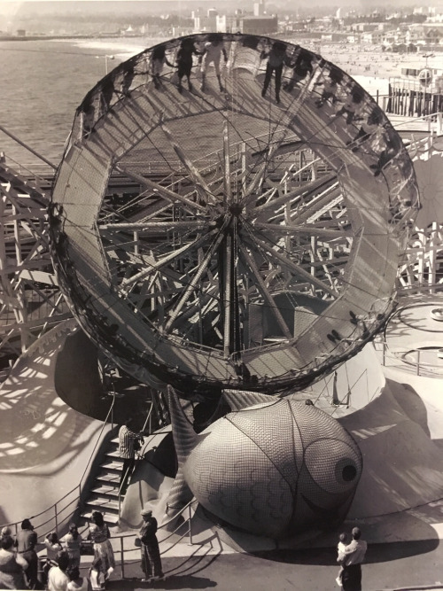 westside-historic:  Scenes from Pacific Ocean Park in Santa Monica circa 1963. Courtesy: @tijuanashortfuse 
