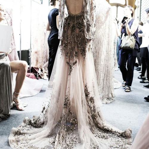 @zuhairmuradofficial Fall 2017/18 Couture Backstage. #fashion #model #backstage #zuhairmurad #coutur