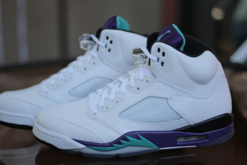 For Sale: Air Jordan V 5 Retro &ldquo;Grape&rdquo; Year of Release: 2013 Size: 10.5 Style #1