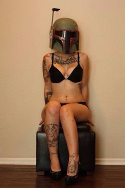 roguesithacademy:  sexynerdgirls:  Sexy Star