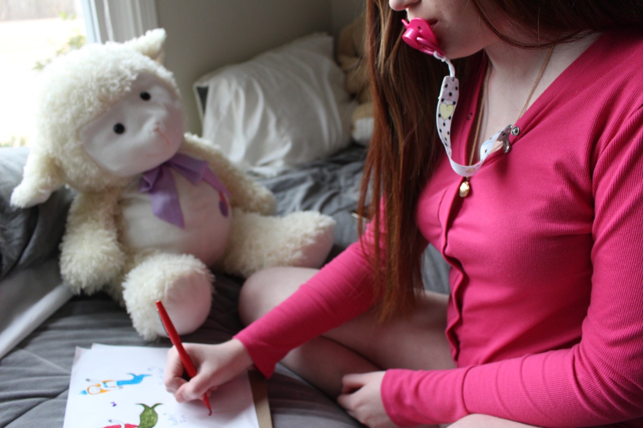 princessfinley:  I drew a picture for you daddy, do you like it? @p0stdaddy @littlesativabug