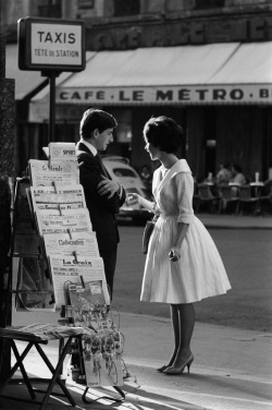 greeneyes55:  Paris 1959  Photo: Pierre Boulat  