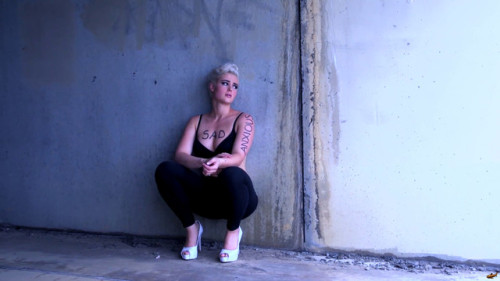 Stefania FerrarioFollow celebrity-legs-and-heels.tumblr.com/ for more!(via stefania-ferrario-