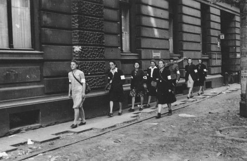 lamus-dworski:1944 Warsaw Uprising - the major World War II operation held by the Polish resistance 