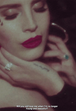 diamondsanddelrey:  Lana Del Rey and Marina and The Diamonds Blog