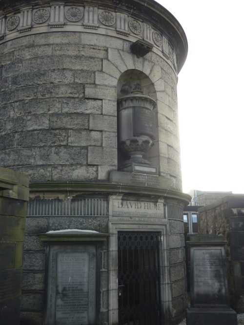 reflectionsonmodernphilosophy:Edinburgh has a famous statue of David Hume.  I visited this past su