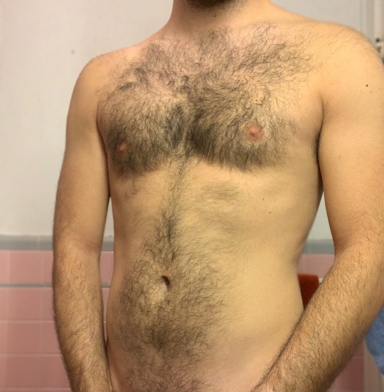 jaaake:It’s not much - but there’s a little more definition in my chest than before. Home workouts have been slow - but progress is being made 