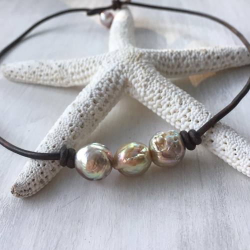 Leather pearl necklace #etsyseller #handmade #etsy #etsyshop #necklace #differencemakesus #jewelry #