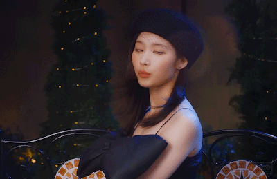 dailytwice:MOONLIGHT SUNRISE (2023) / SANA CUTcome with me, don’t think twice