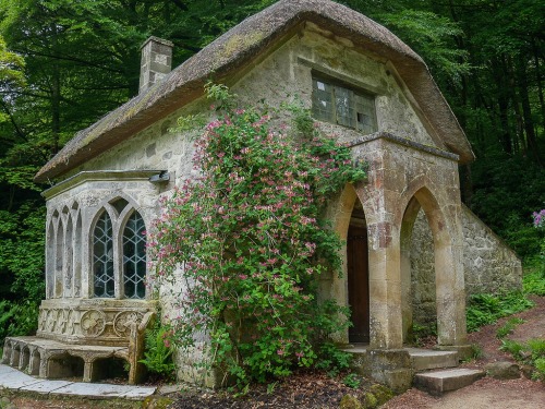 yellowrose543: The old Stone cottage Stourhead Gardens