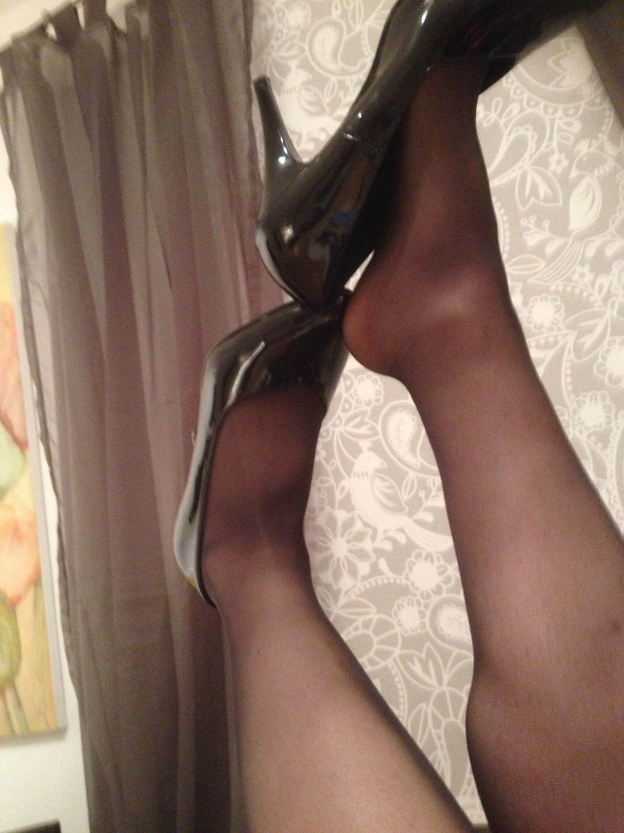 purepantyhose1:  more at tammyslegs.tumblr