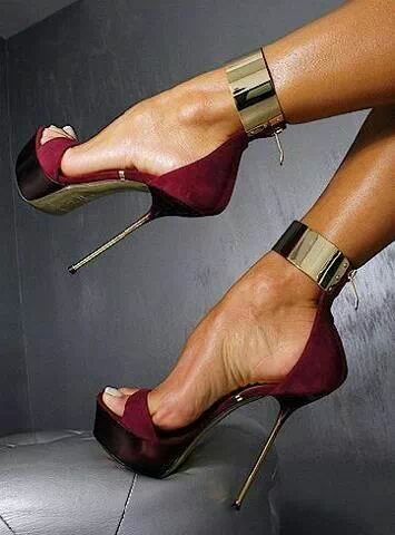 highheelshardcocks:  http://amateursissysluttybois.tumblr.com/  I will uploading