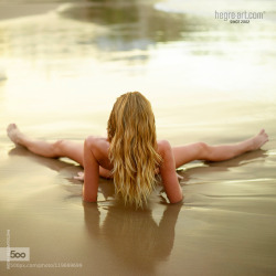 artistic-nude-photos:  SonyaInstaBeach MORE……