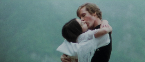chickswithcandles:My God… La comtesse noire is more beautiful than I remembered…never 