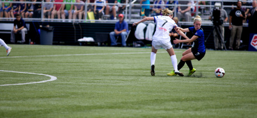 “Wake Up!” Words and Photos by Eric Beard and Julie Logan, from the NWSL Final between t