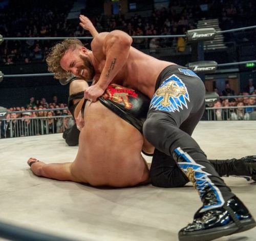 rwfan11:  Mike Bennett pulling Drew’s trunks